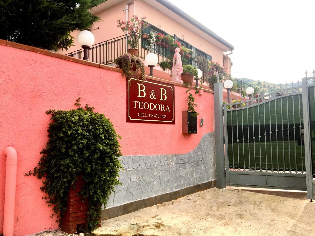 B&B Teodora Gaggi Exterior photo